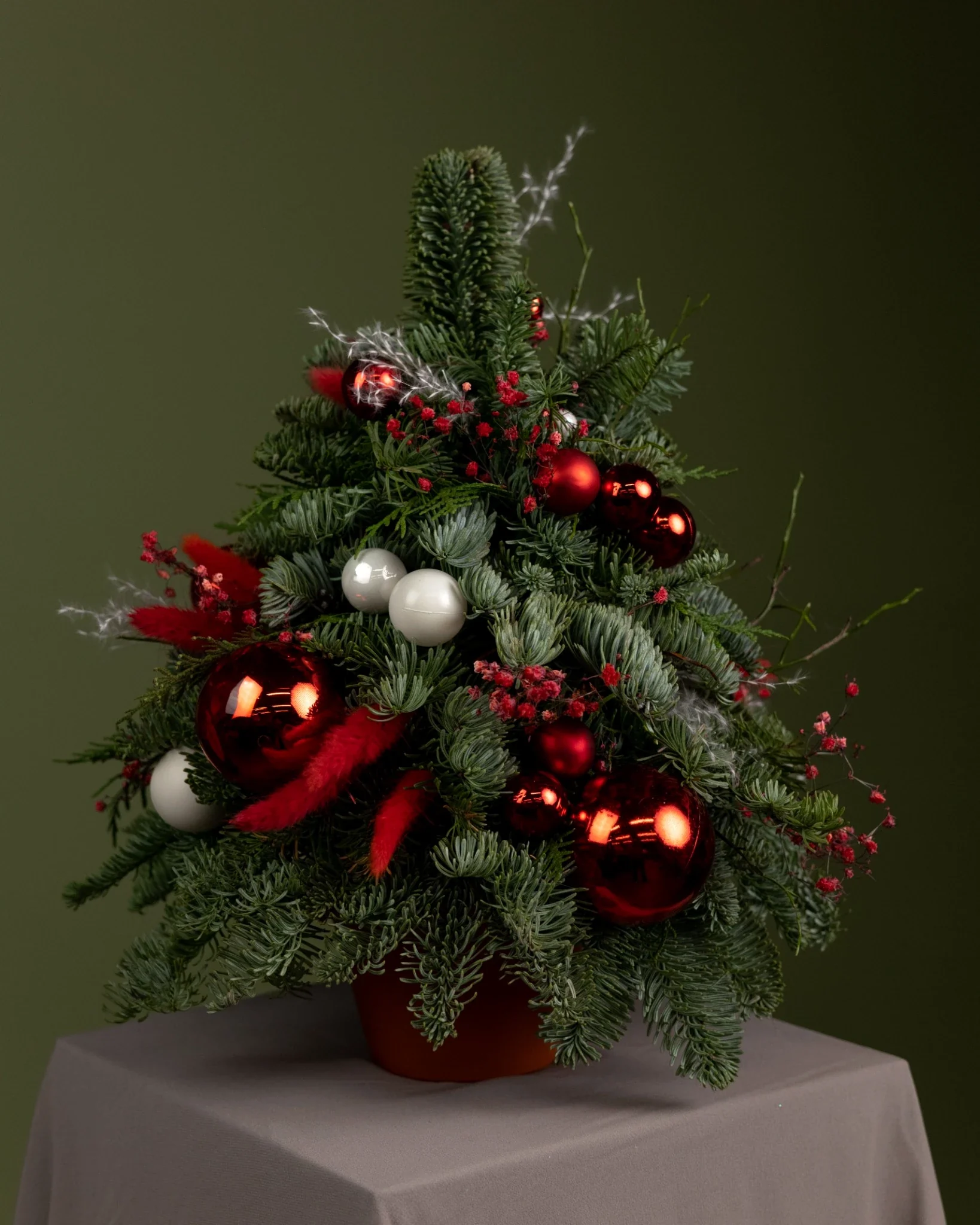 Авторская настольная ёлка PineDecor